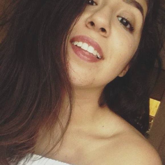 Meet your Posher, Michaella - Picture 1 of 1